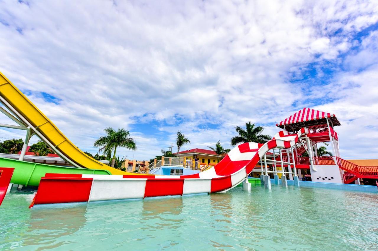 Eon Centennial Resort Hotel&Waterpark Iloilo City Buitenkant foto
