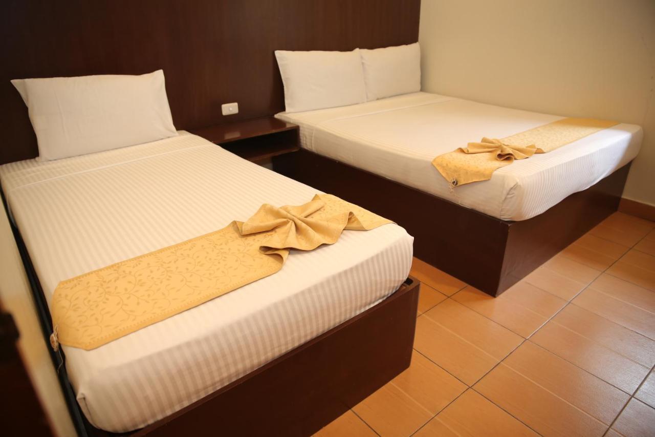 Eon Centennial Resort Hotel&Waterpark Iloilo City Buitenkant foto
