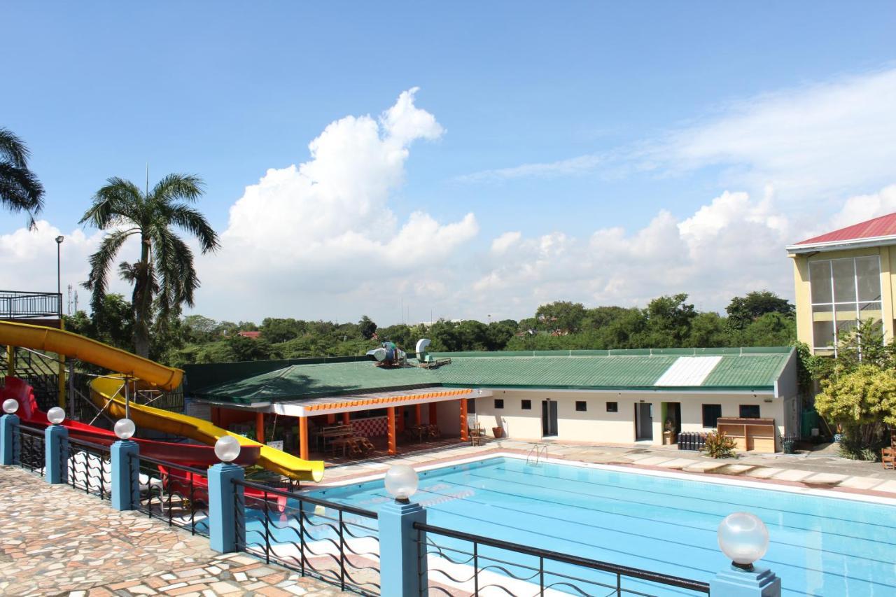 Eon Centennial Resort Hotel&Waterpark Iloilo City Buitenkant foto