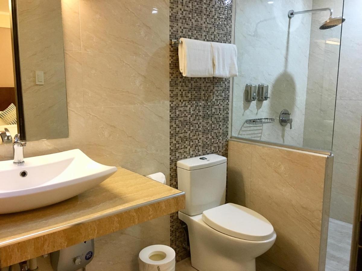 Eon Centennial Resort Hotel&Waterpark Iloilo City Buitenkant foto