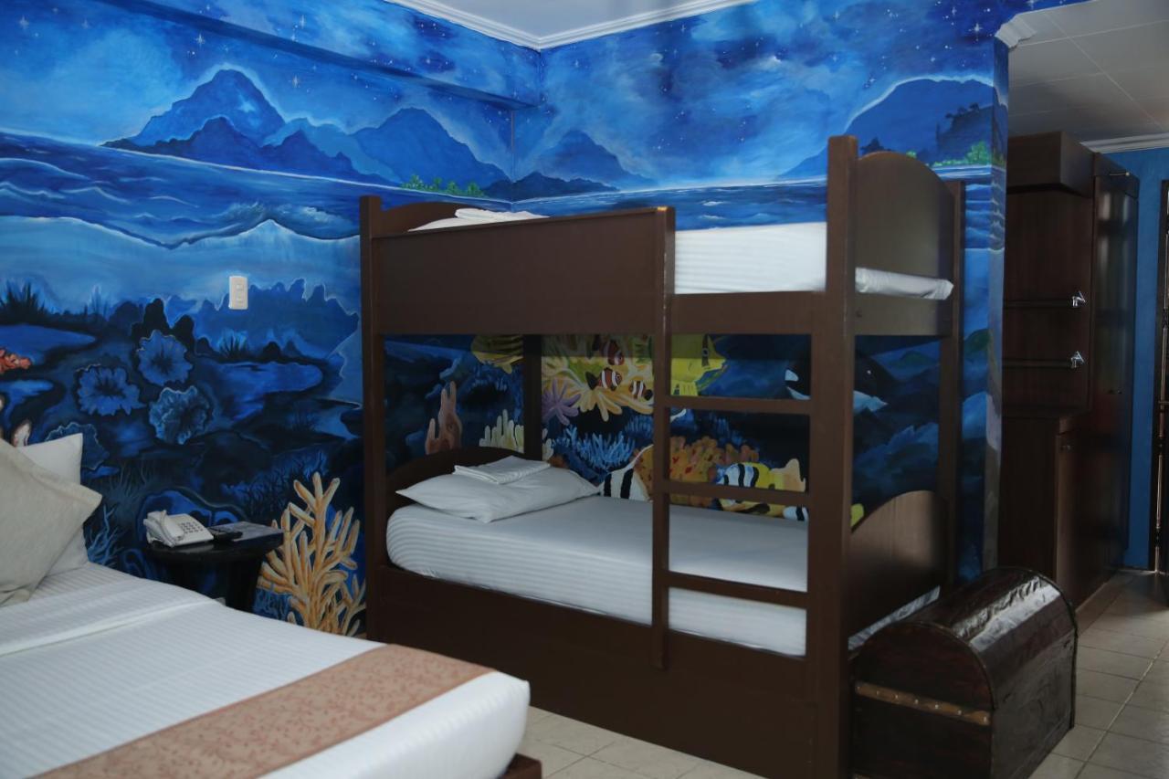 Eon Centennial Resort Hotel&Waterpark Iloilo City Buitenkant foto